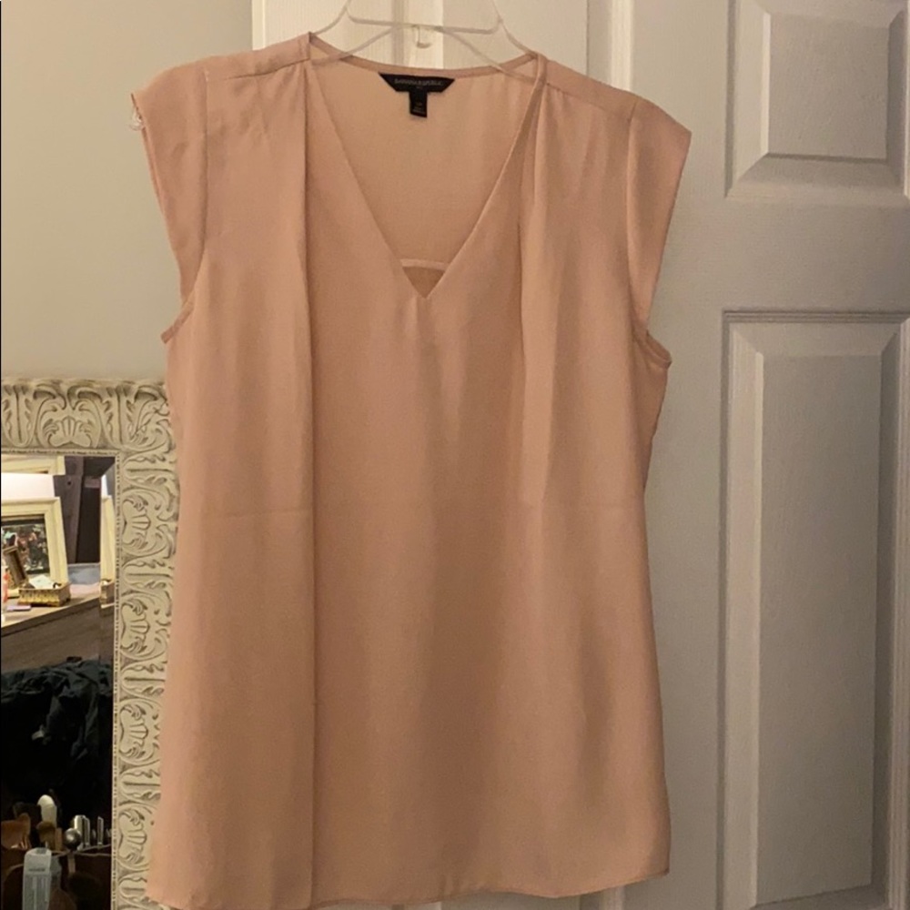Banana republic sleeveless top